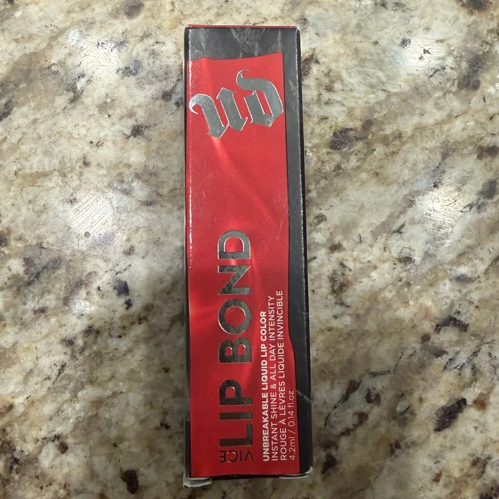 NWT URBAN DECAY WOMENS LIP BOND LIQUID LIPSTICK, ONE SIZE, RED